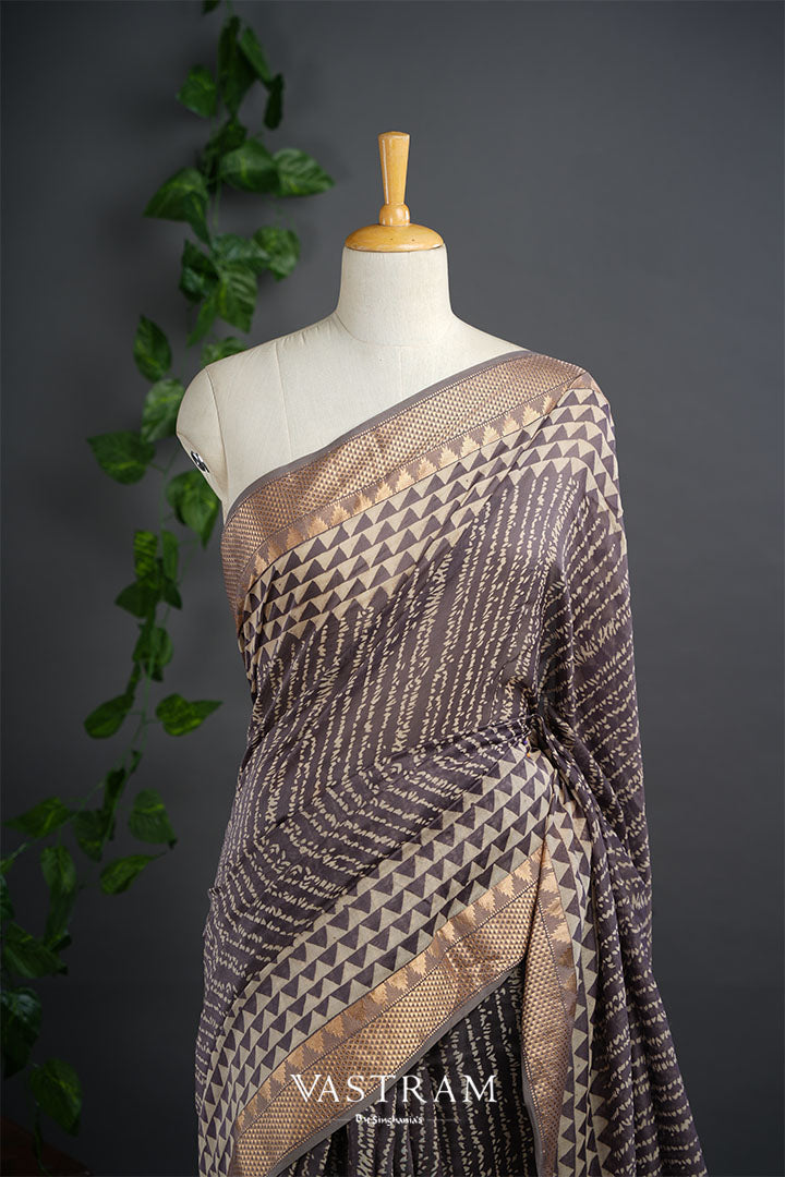 Purple Taupe Printed Chanderi Saree With Abstract Pattern