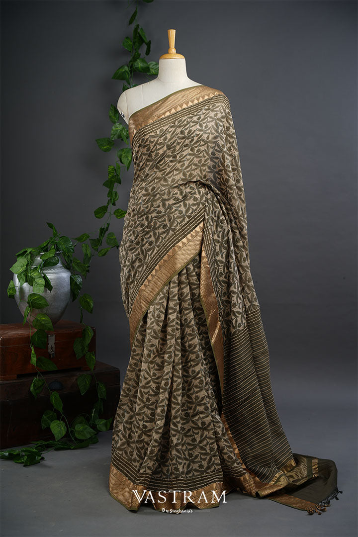 Pastel Cream Printed Chanderi Saree With Abstract Pattern