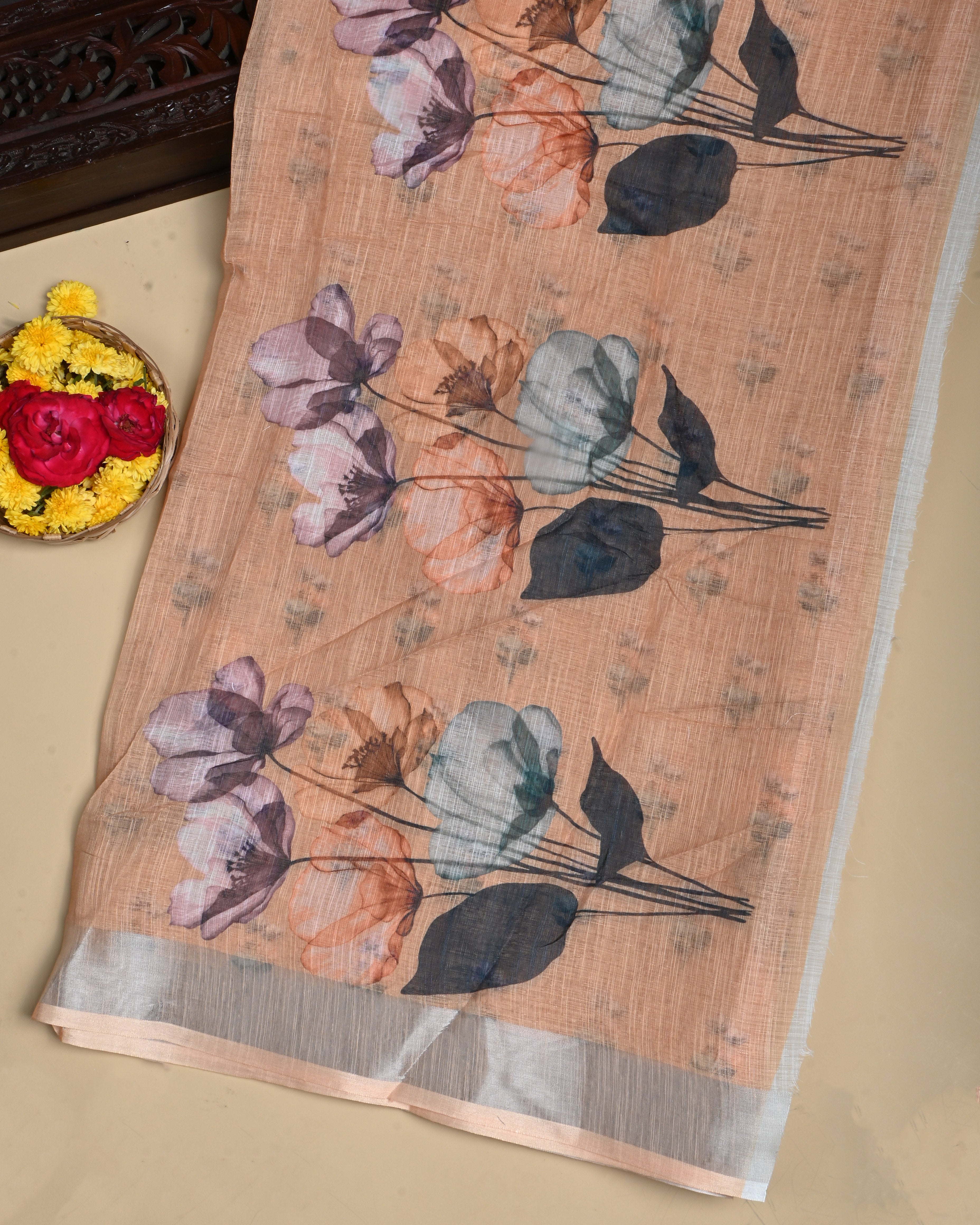 Off White Color Lenin Saree