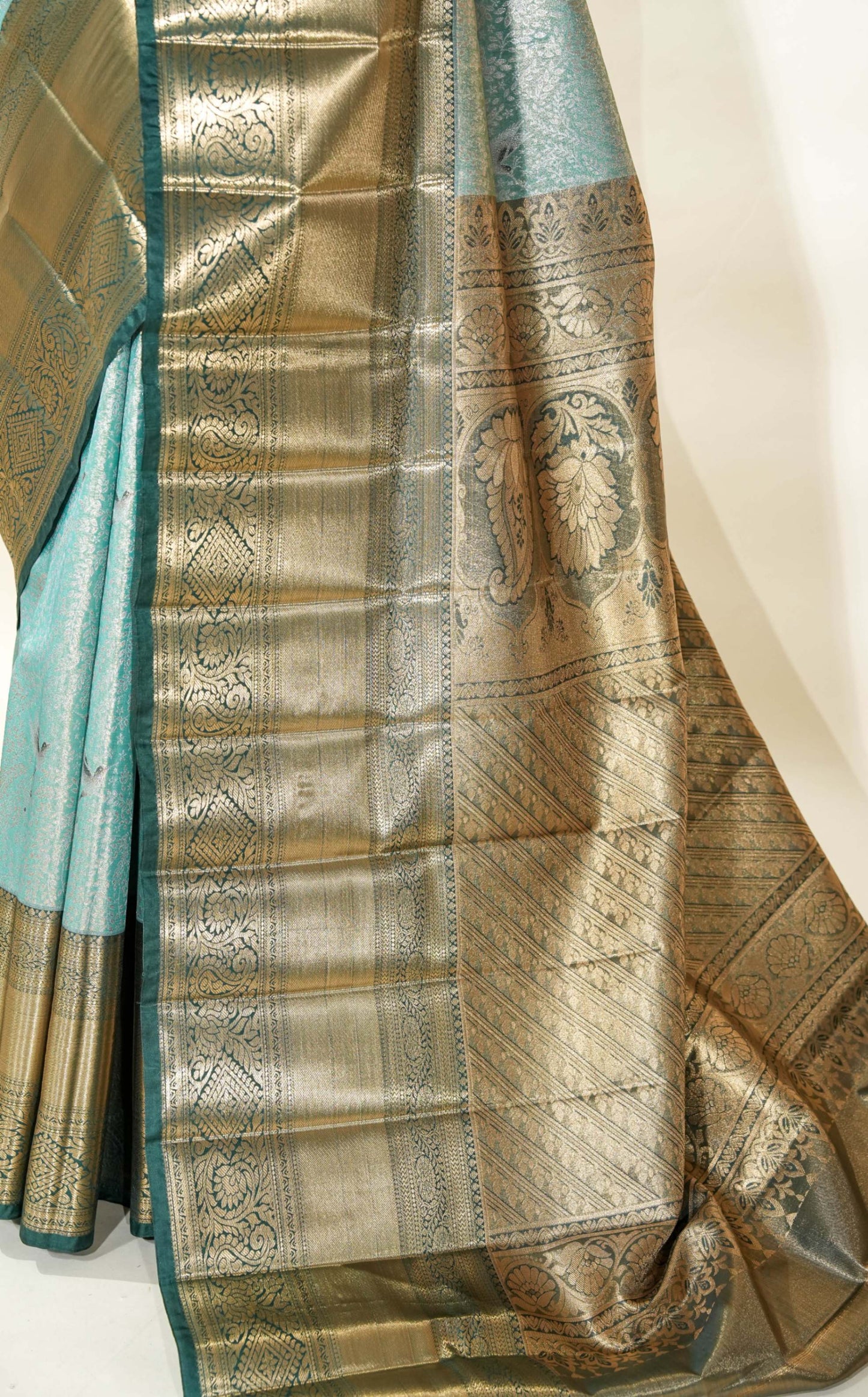 Ferozi Kanchipuram Saree
