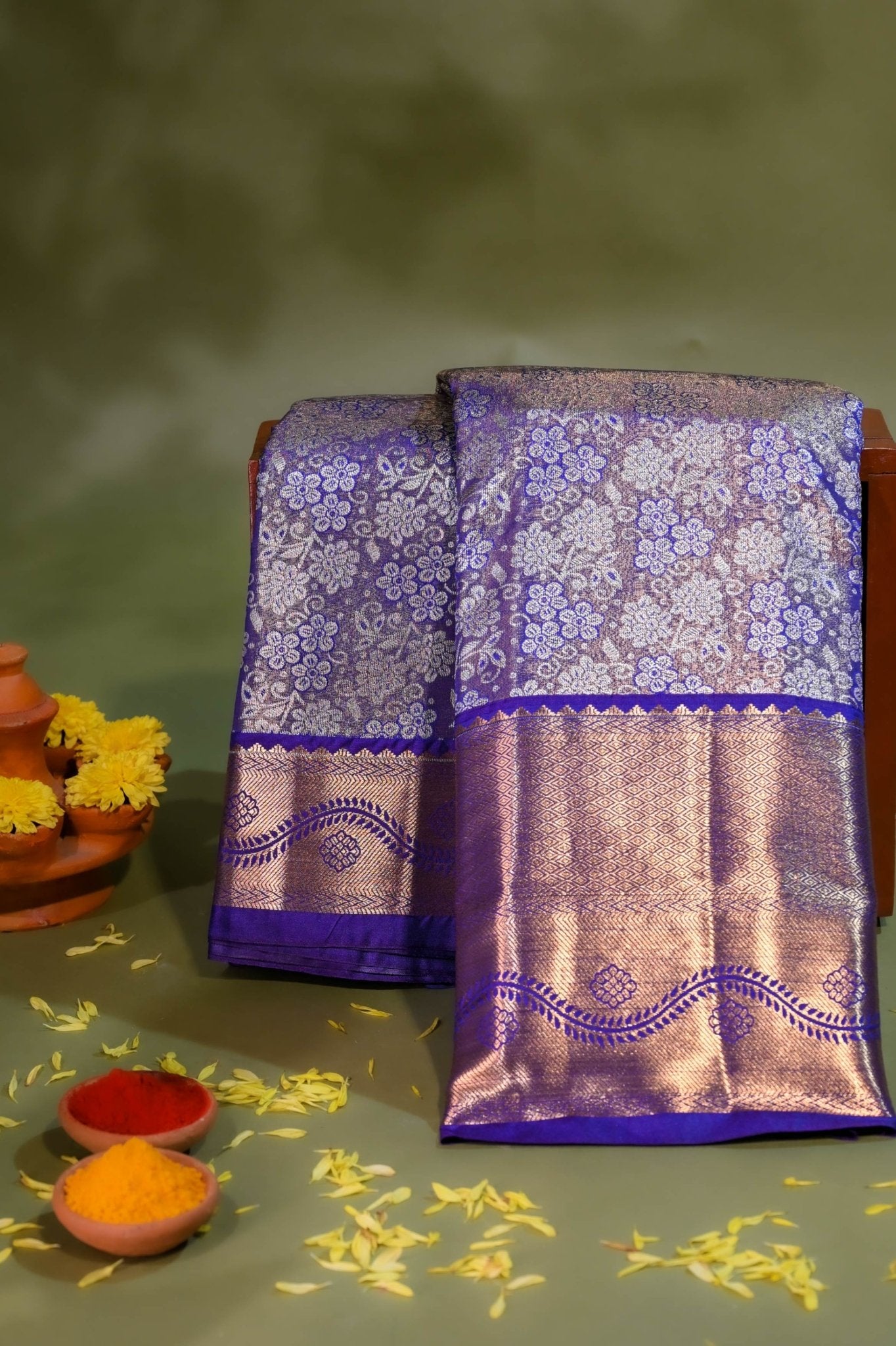 Earthy Kanchipuram Saree - Shop Vastram