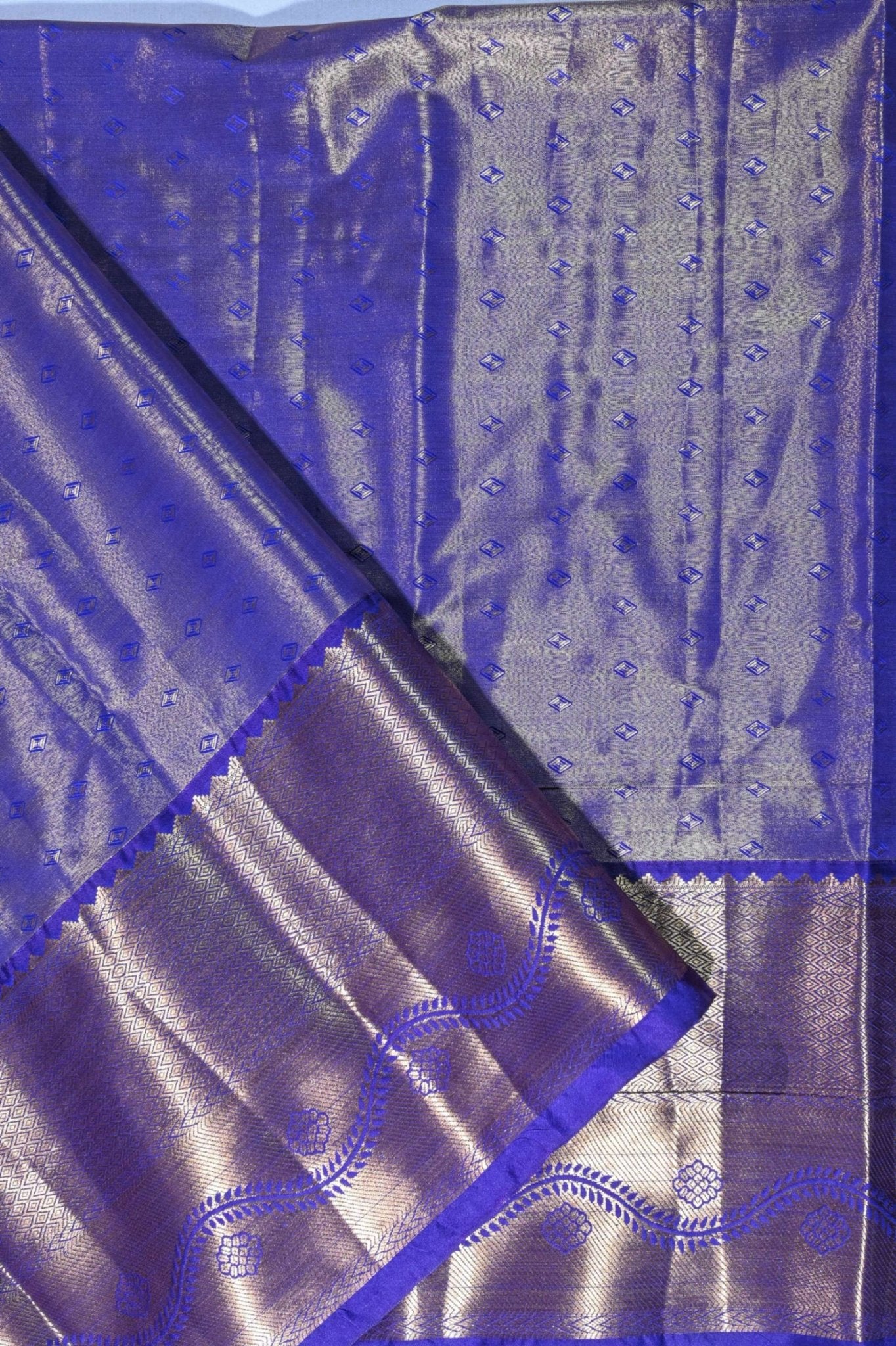 Earthy Kanchipuram Saree - Shop Vastram