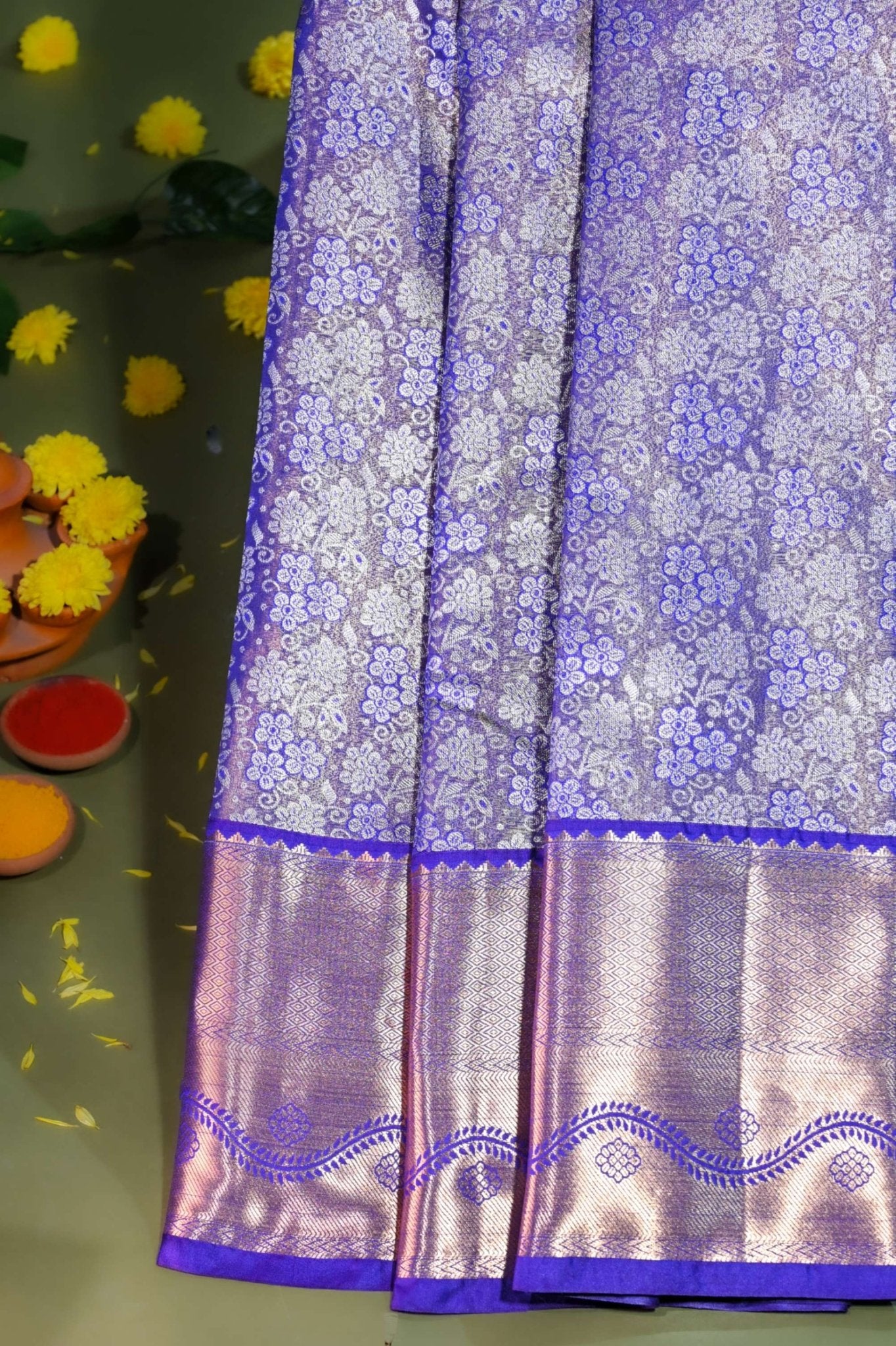 Earthy Kanchipuram Saree - Shop Vastram