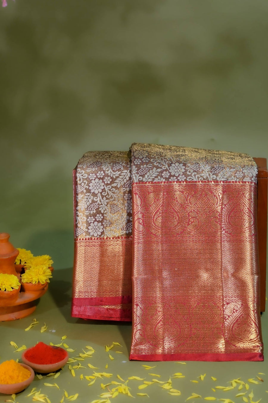 Gold Kanchipuram Saree - Shop Vastram