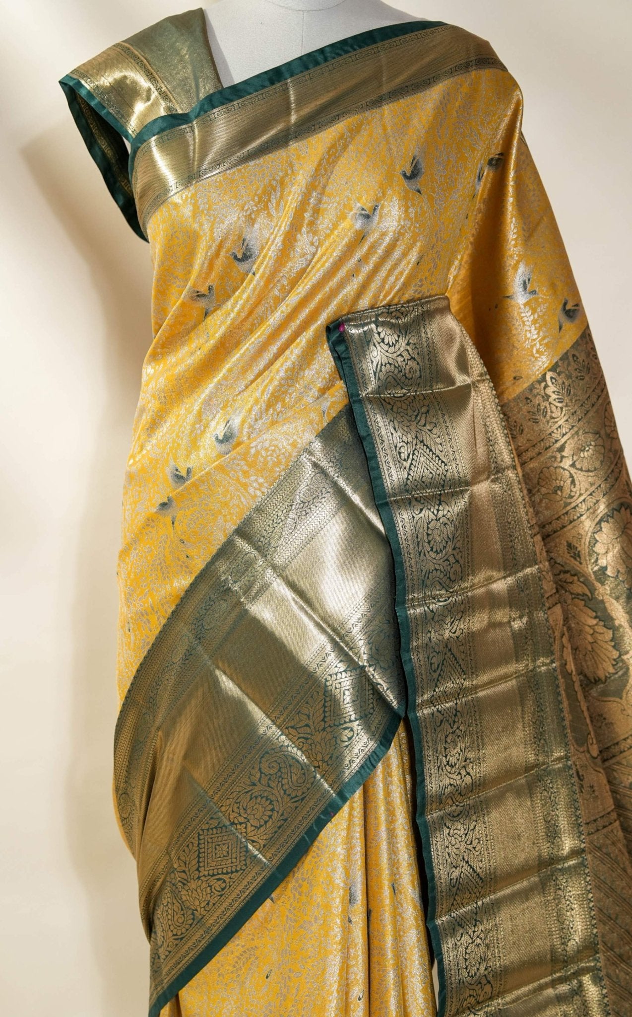 Gold Kanchipuram Saree - Shop Vastram