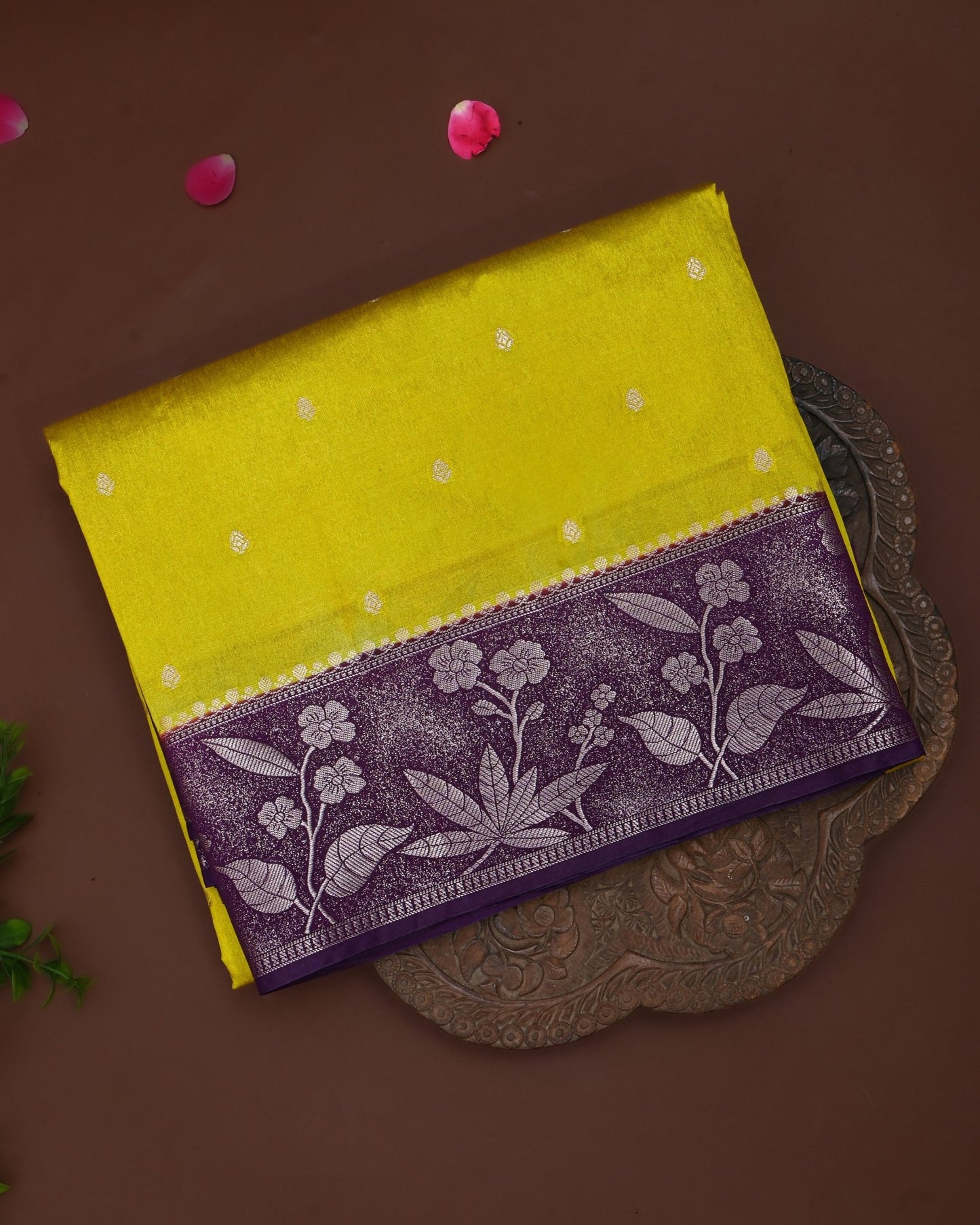 Green color Silk Saree - Shop Vastram