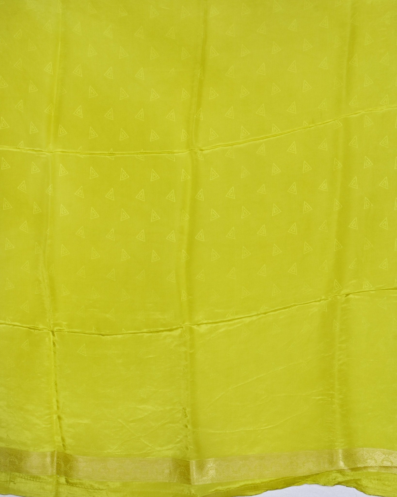 Green color Silk Saree - Shop Vastram