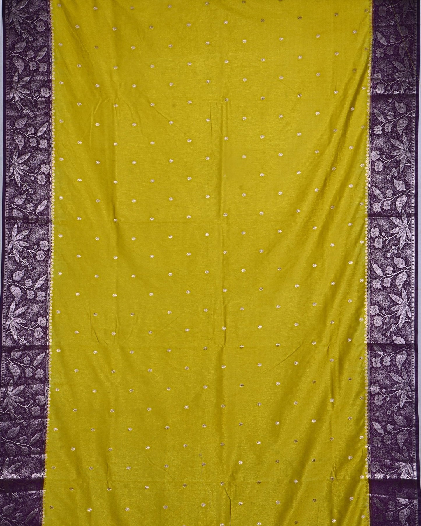 Green color Silk Saree - Shop Vastram
