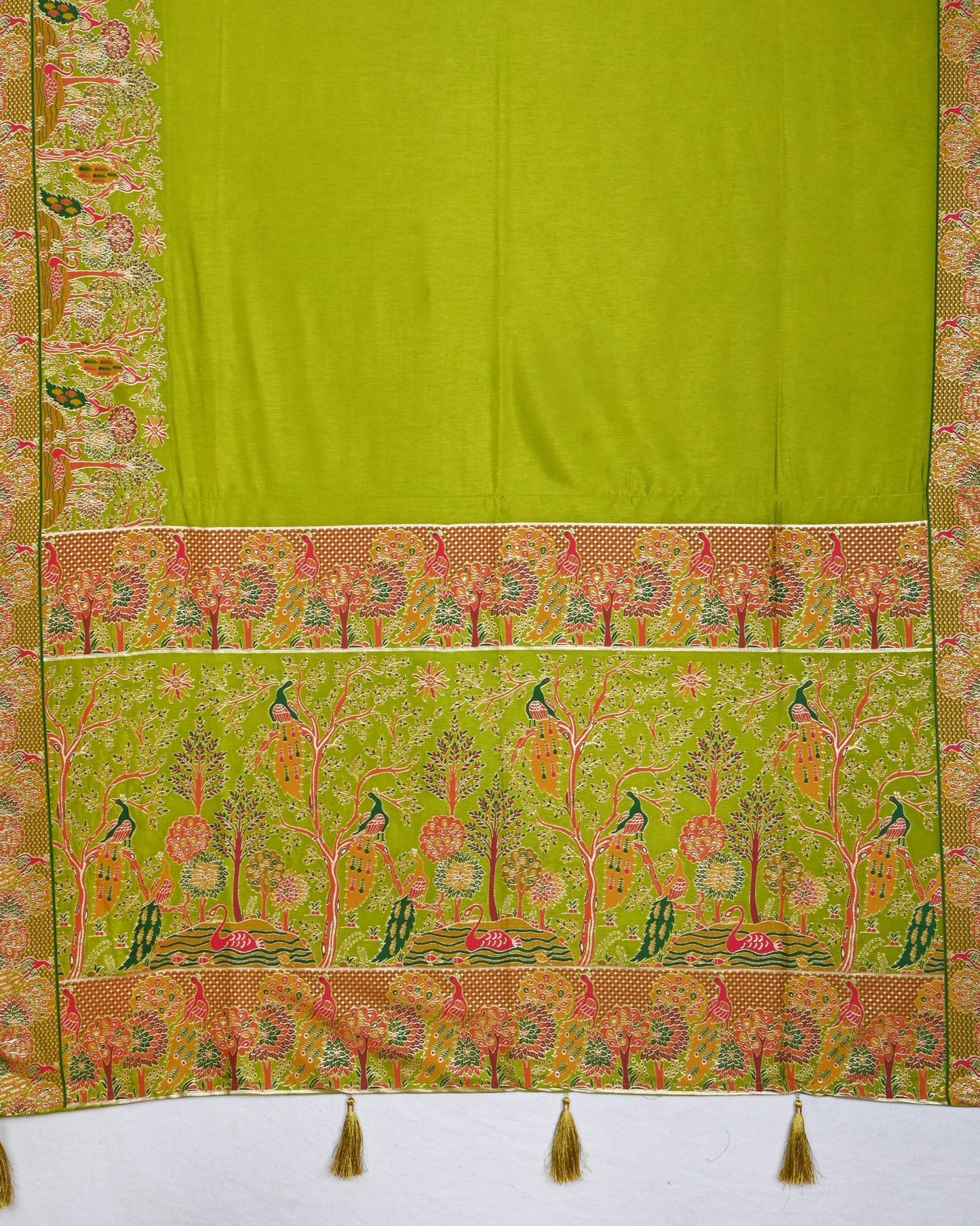 Green color Silk Saree - Shop Vastram