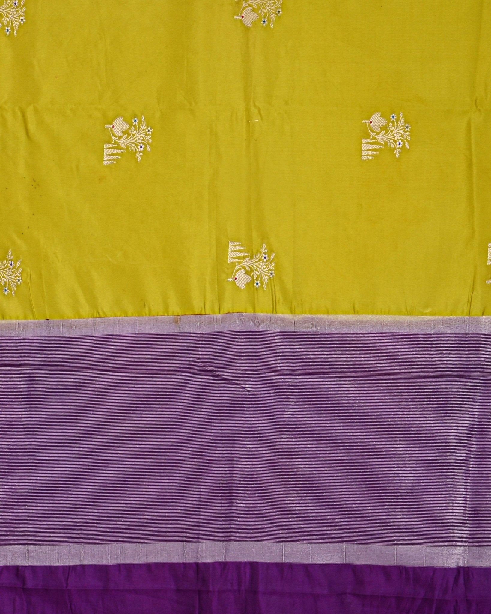 Green color Silk Saree - Shop Vastram