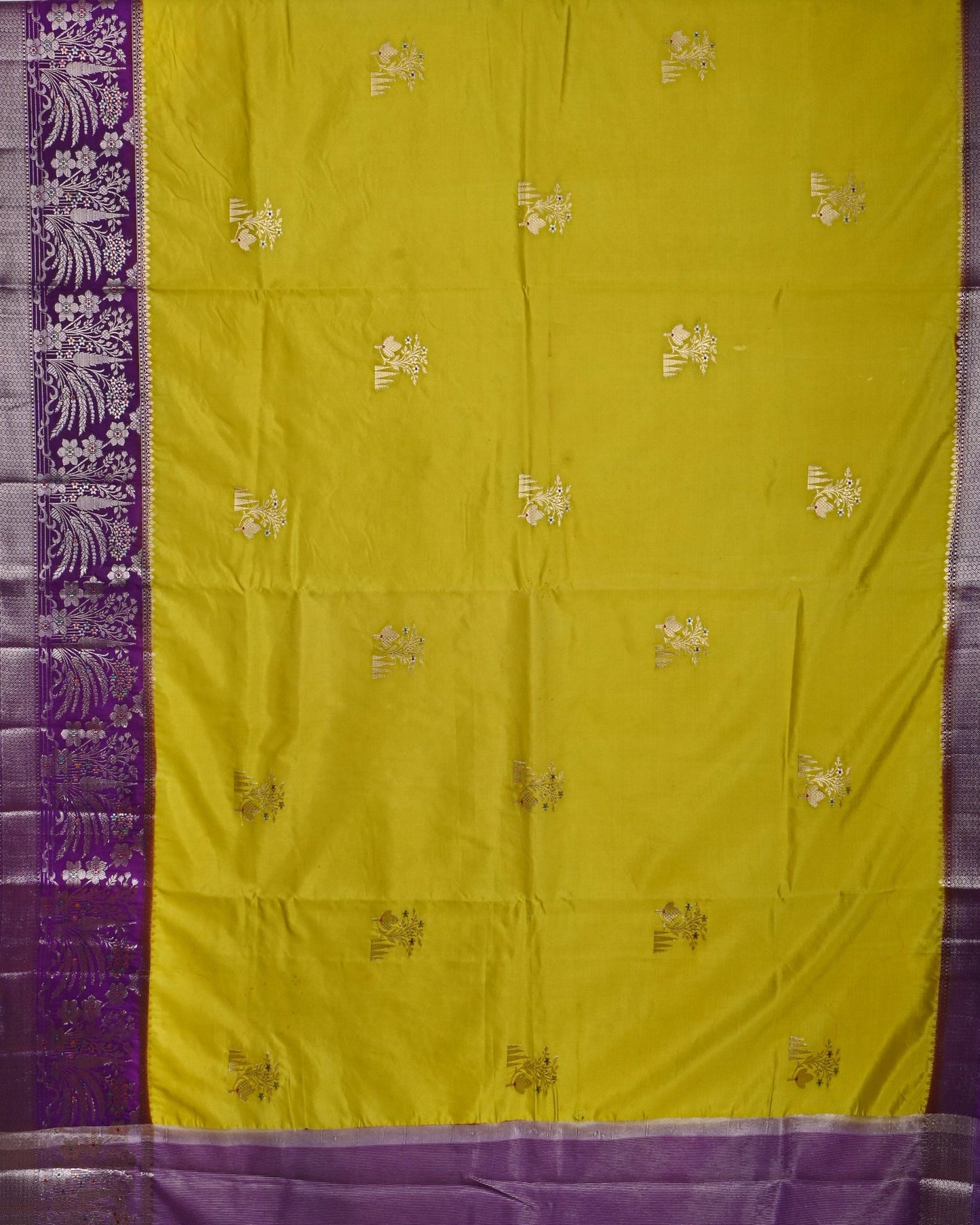Green color Silk Saree - Shop Vastram