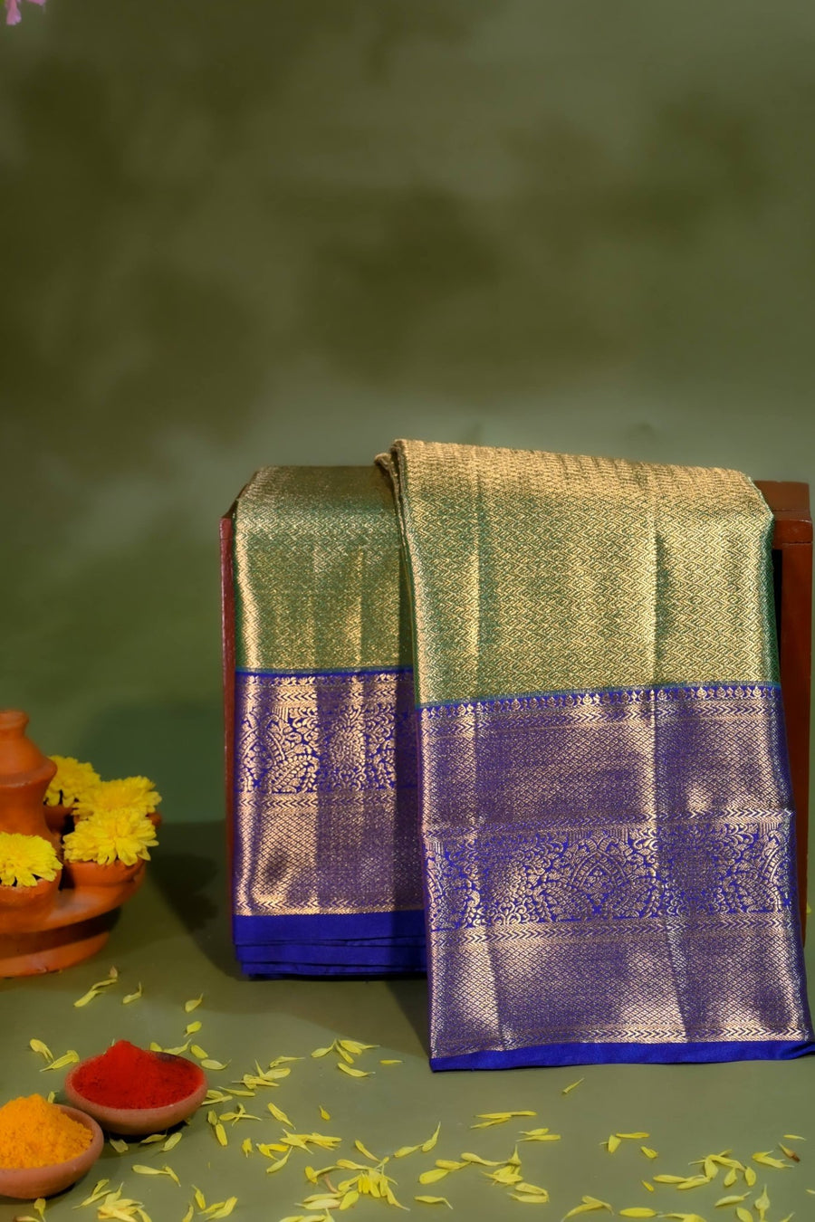 Green Kanchipuram Saree - Shop Vastram