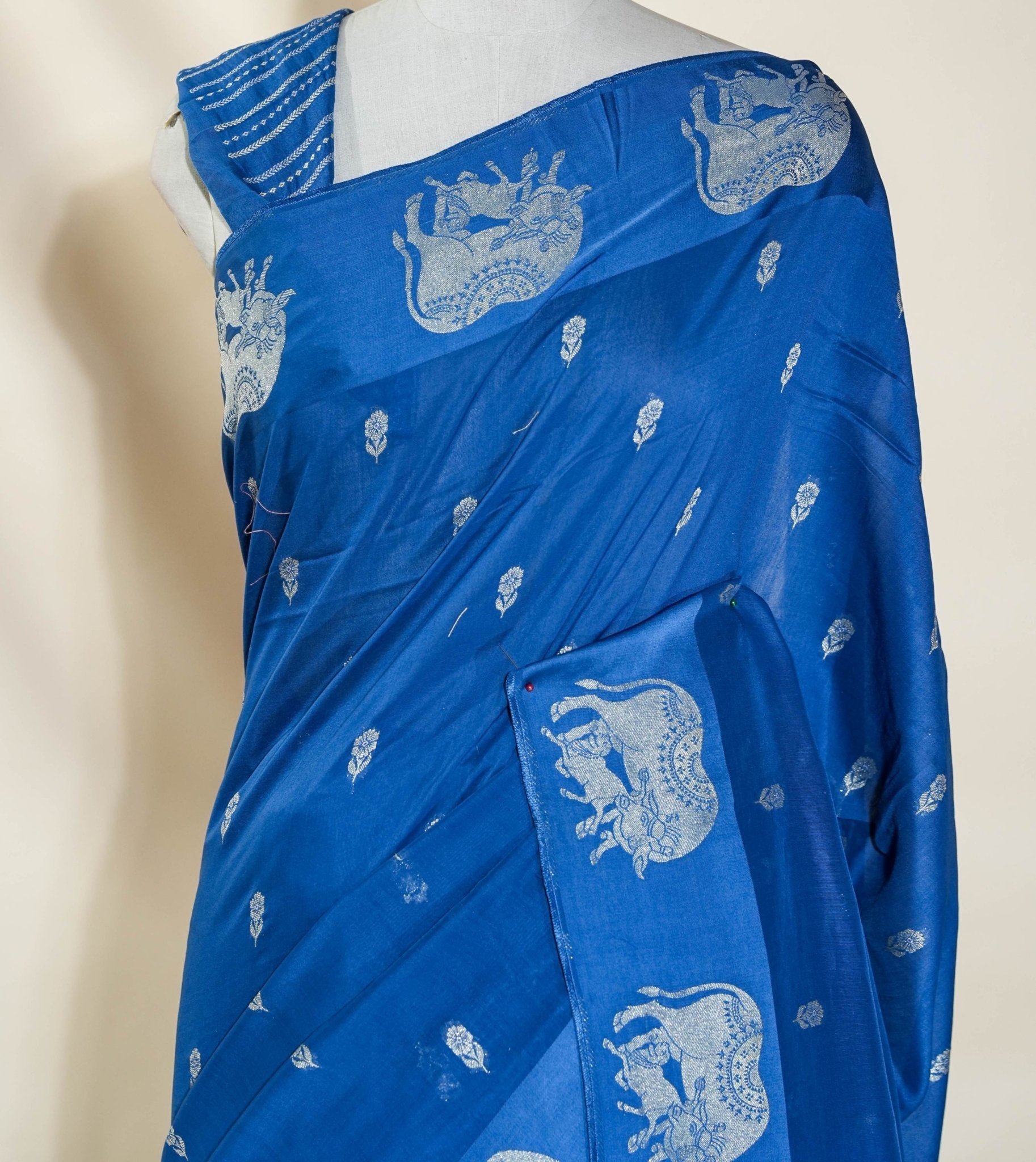 Navy Blue Banarasi Silk Saree - Shop Vastram
