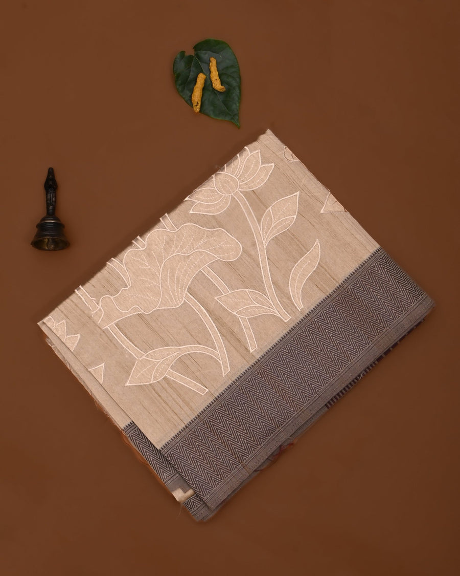 Off White color Silk Saree - Shop Vastram