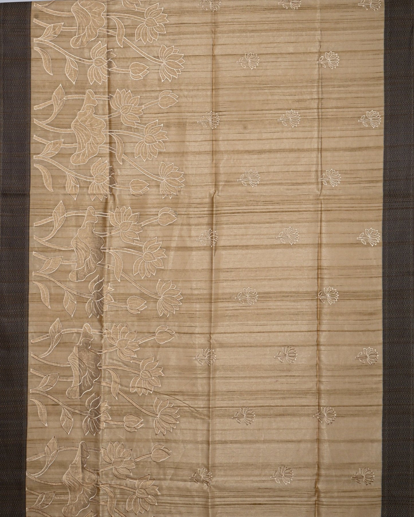 Off White color Silk Saree - Shop Vastram