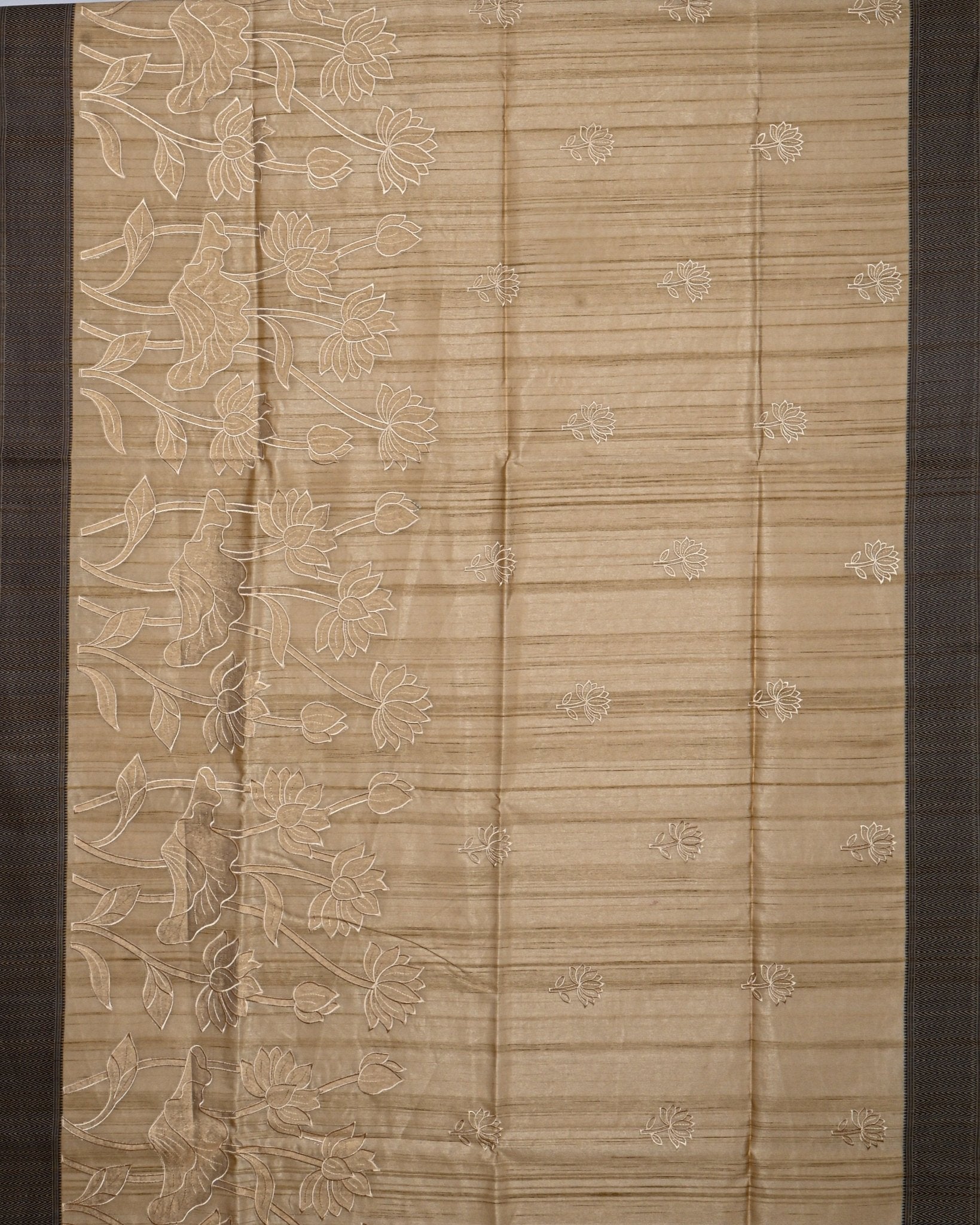 Off White color Silk Saree - Shop Vastram