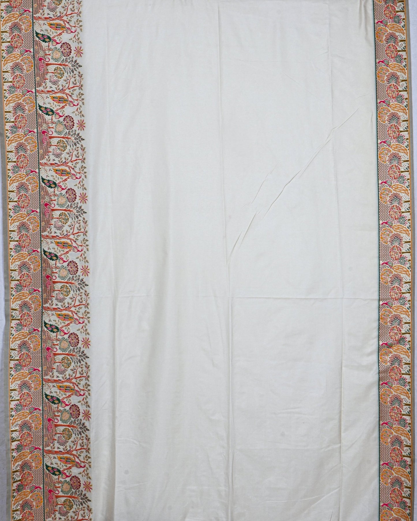 Off White color Silk Saree - Shop Vastram