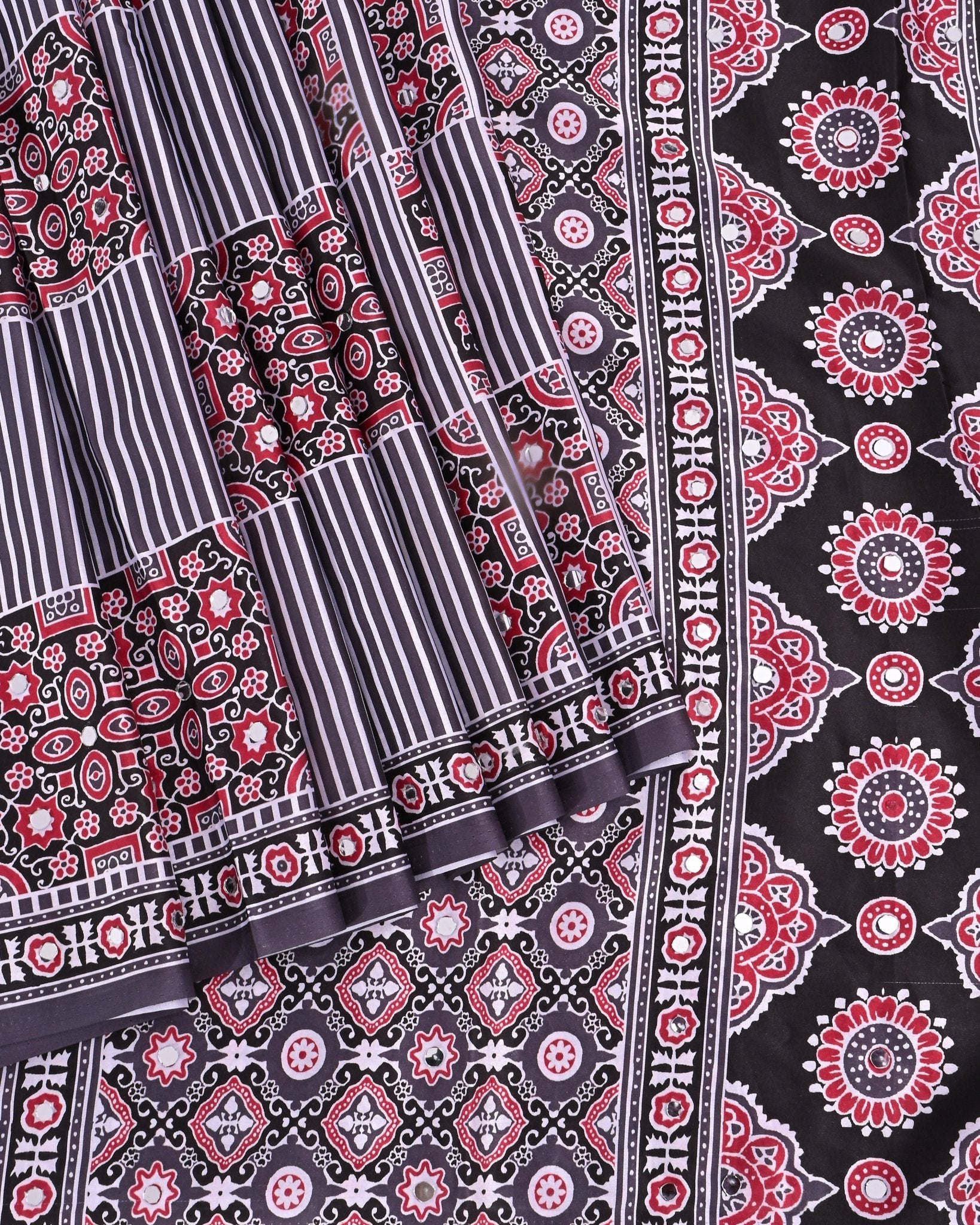 Off White Silk Printed Saree - Shop Vastram
