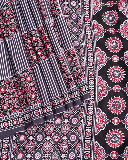 Off White Silk Printed Saree - Shop Vastram