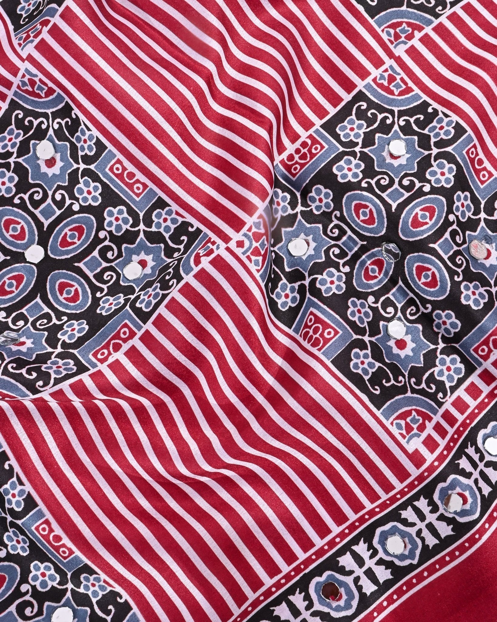 Off White Silk Printed Saree - Shop Vastram