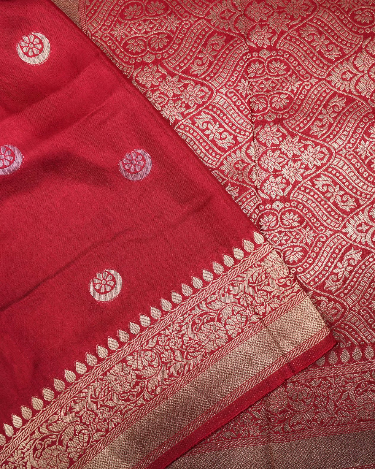 Red Color Silk Saree - Shop Vastram